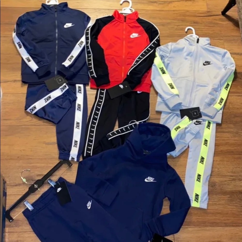 NWT Nike 4t(SOLD)!!!!